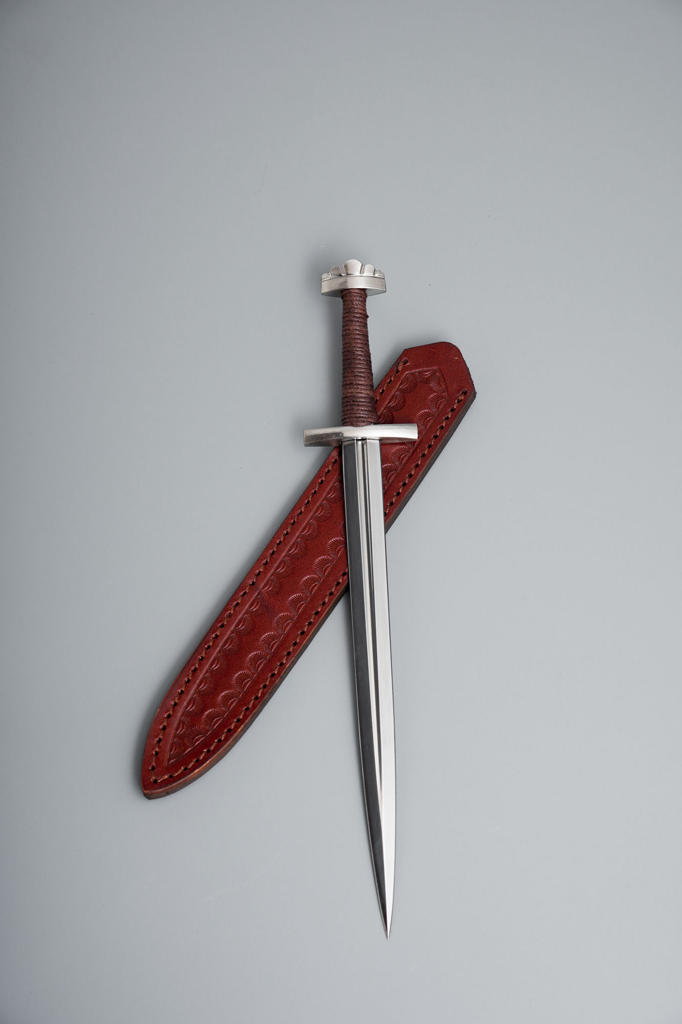 Wikinger Dolch / Brieföffner mit Scheide und Ständer