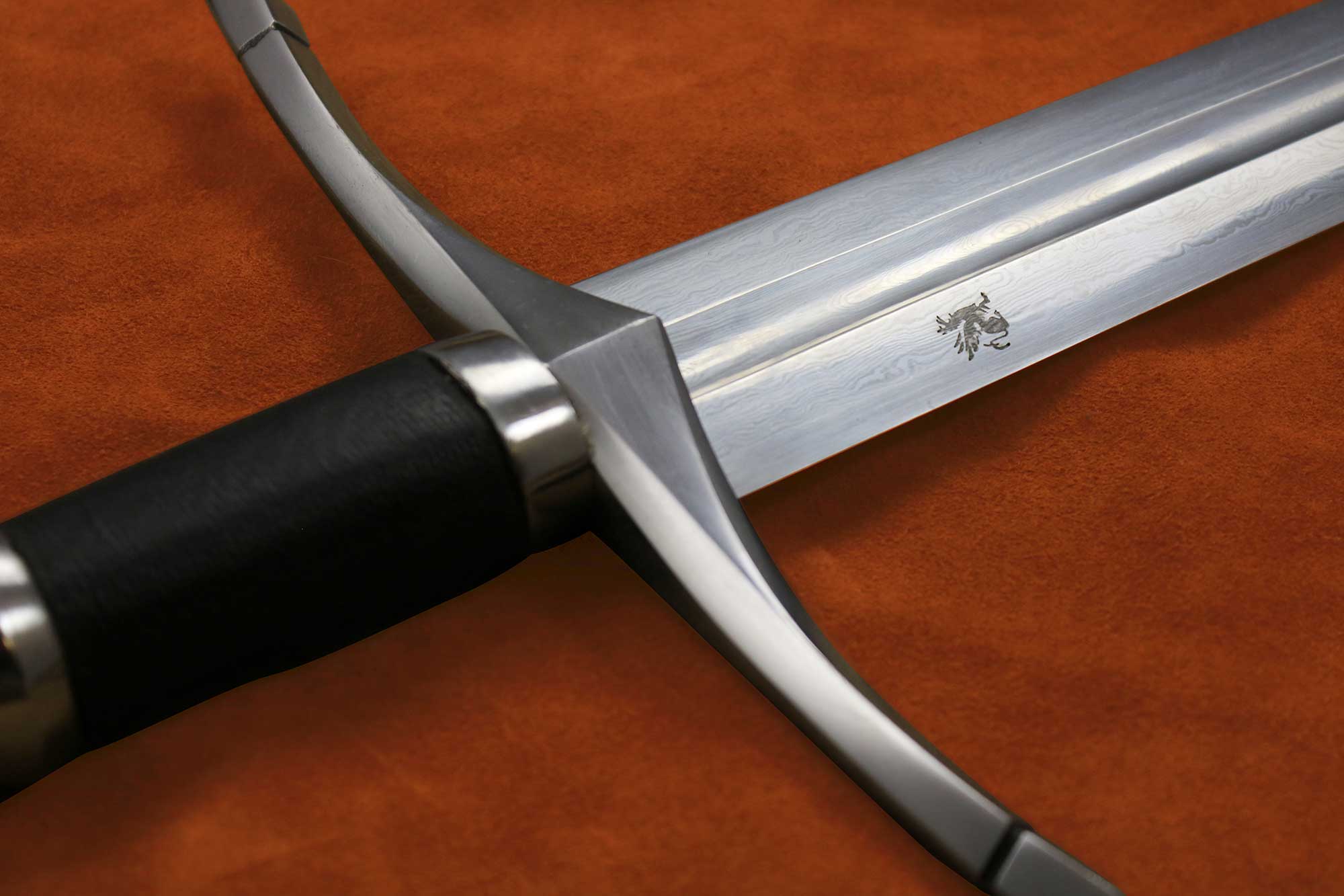 Waldläufer Schwert mit Klinge aus gefaltetem Stahl