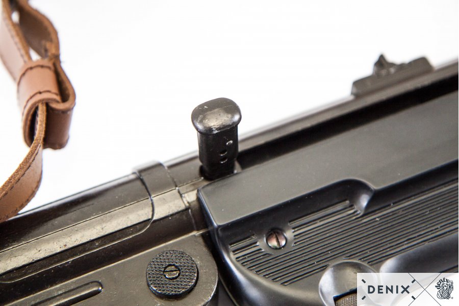 Deutsche MP 40 „Schmeisser“ Gurt aus Metall, mit Bügel, 9 mm, 2.Wk.